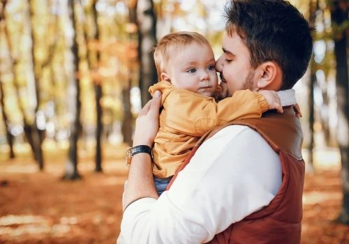 Brussel·les expedienta a Espanya per no retribuir les últimes setmanes del permís parental que exigeix la UE