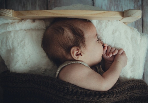 Ojo con sobre abrigar a tu bebé… ¡es peligroso!